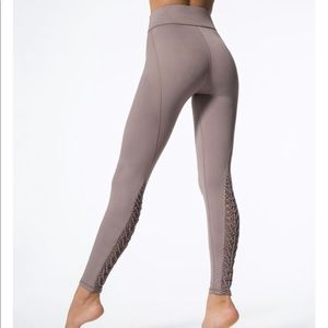 Carbon38 Padang Leggings beige size S